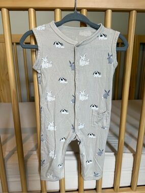 Kyte Baby 3-6M Sleeveless Romper in Bunny (EUC)